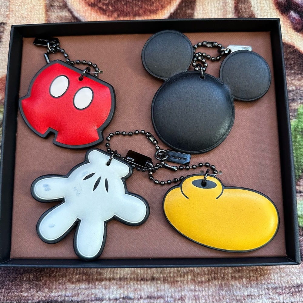 Coach x Disney Mickey Hangtag Hang tag set charms